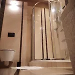 Luxury Senate 아파트
